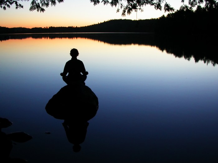 How to Meditate for Living a More Mindful and Peaceful Life